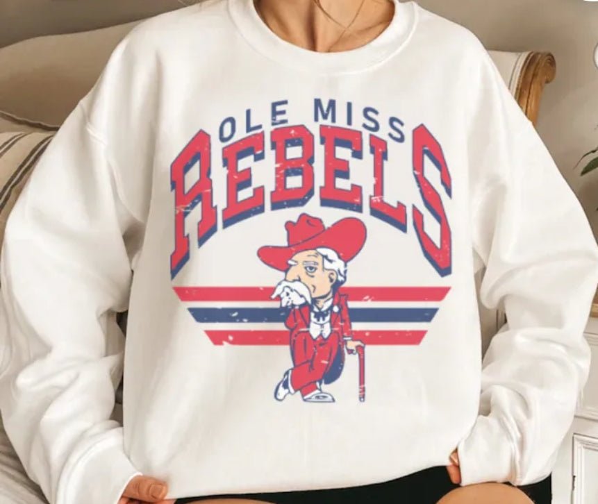 Vintage retro College football sweatshirts / t shirts
